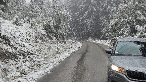 OPREZ ZBOG ODRONA! AMSS: Mokar kolovoz i nepredviđeni zastoji u većini krajeva Srbije