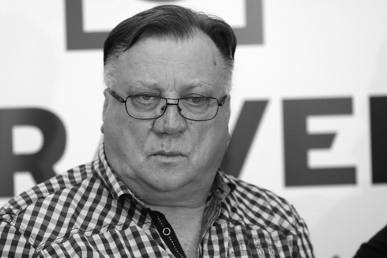 OTVORENA KNJIGA ŽALOSTI U SARAJEVU Oproštajne reči ispisane za Halida Bešlića rasplakale ceo region