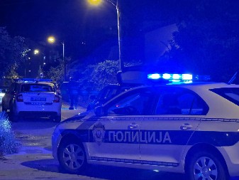 UŽAS U SJENICI: MALOLETNIK VRŠNJAKU (14) PUCAO PIŠTOLJEM U GLAVU Napadač u bekstvu