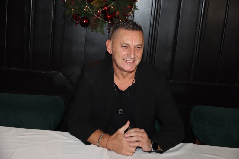 "JAVNE KUĆE PO TURSKOJ ZNAJU O TEBI" Šako Polumenta brutalno izvređao koleginicu, rat skandaloznih razmera