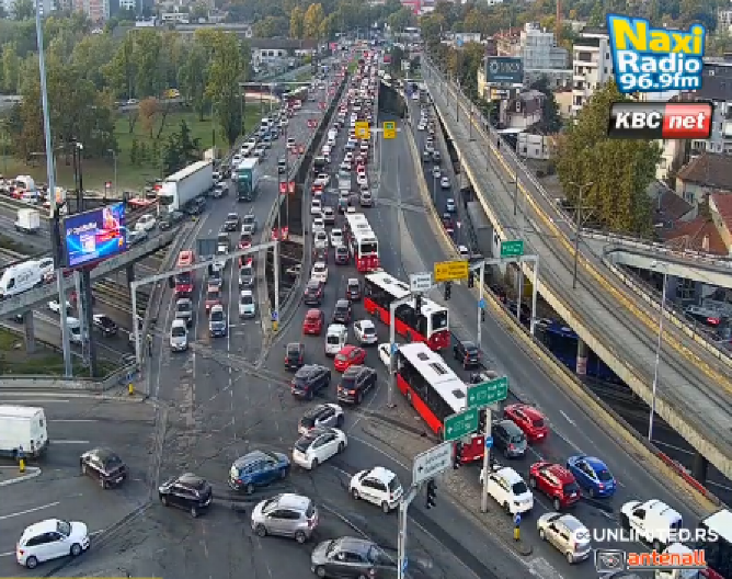 JUTRO TEK POČELO, A NA GAZELI I AUTOKOMANDI OPŠTI HAOS Igla nema gde da padne! EVO GDE JE SVE ČEP (FOTO)