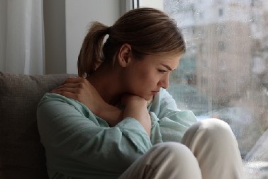 PRONAŠLA SAM SKANDALOZNU PORUKU U DŽEPU SVOG VERENIKA  A kad sam ga pitala o čemu se radi - njegov odgovor me je "ubio!"