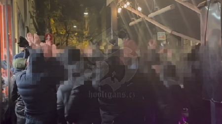 USTAŠKI POKLIČ I RATNE PESME! Pogledajte jeziv snimak napada na SRPSKI KULTURNI CENTAR u Zagrebu (VIDEO)