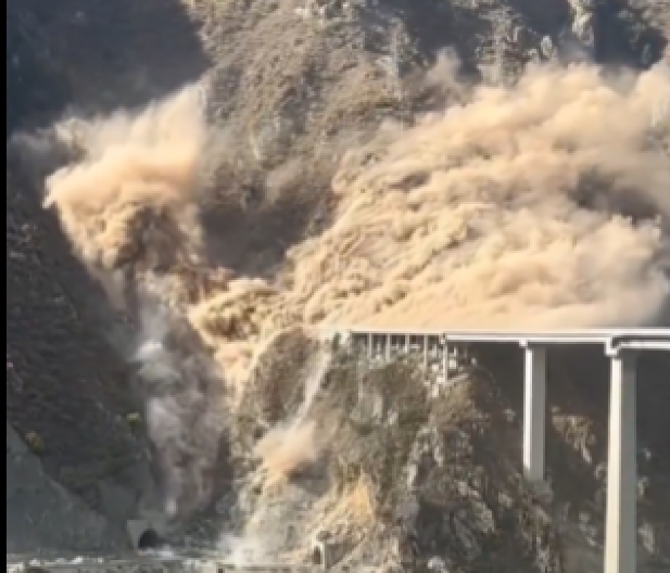 URUŠIO SE NOVOOTVORENI MOST U KINI Snimak je jeziv (VIDEO)