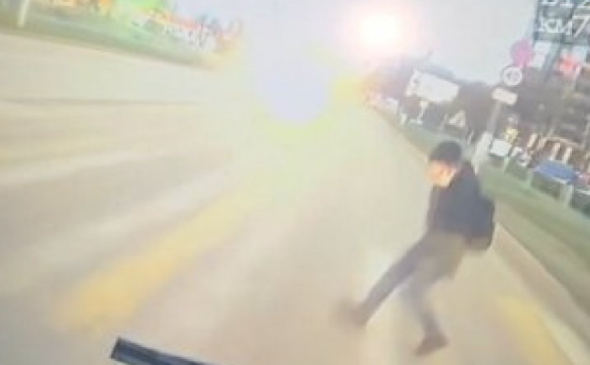 AUTOBUS POKOSIO DEČAKA (10)! Poginuo na mestu, stravična tragedija u Rusiji