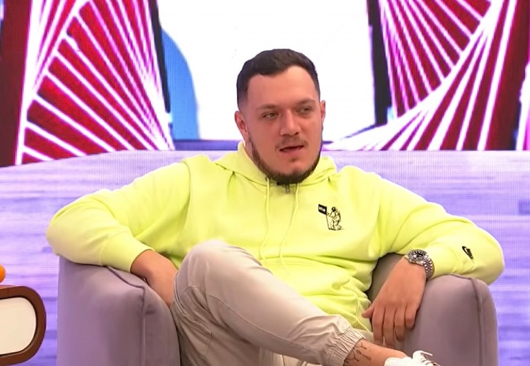 "VOLEO BIH DA JE..." Gastoz priželjkuje vrelu akciju Teodore i Filipa, Bebicu urnisao: "Smrdljivko, puno mi je srce"