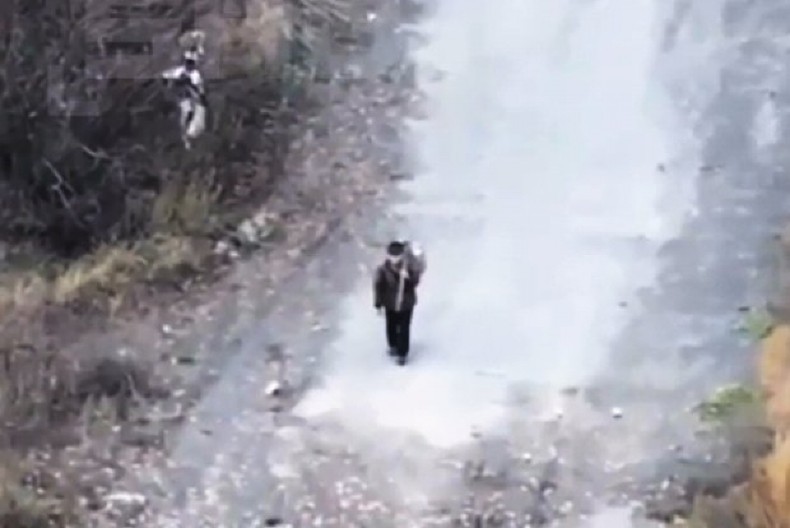 UKRAJINCI MASOVNO UBIJAJU CIVILE U KUPJANSKU! 87-godišnjak i njegov komšija poginuli dok su nosili beli barjak (VIDEO)