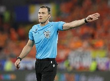 UEFA ODREDILA Urnisao Srbiju na Mundijalu, sada nam sudi u Leskovcu