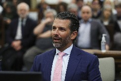 HITNO SE OGLASIO I TRAMPOV SIN: Vojno-industrijski kompleks želi Treći svetski rat pre mira Trampove administracije!