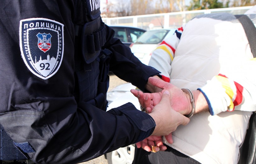 UHAPŠEN BIVŠI ČLAN VEĆA OPŠTINE ZVEZDARA Osuđivan zbog pokušaja obljube deteta, hapšen i zbog trovanja 150 đaka