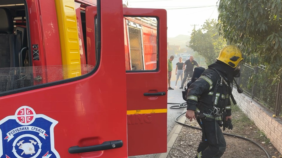 ZAPALILA SE SUŠARA ZA MESO Požar u Čačku