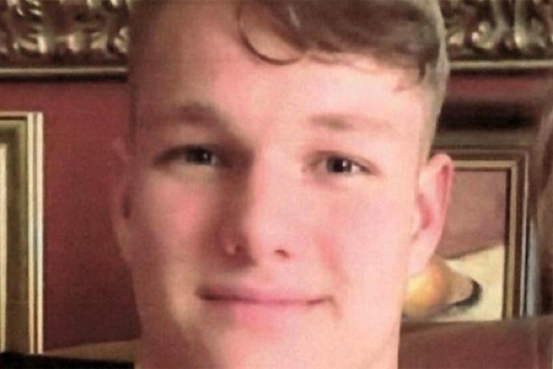 PORODICA I POLICIJA MOLE ZA POMOĆ! Još uvek traje potraga  za Gabrijelom (19) Da li ste ga videli? (FOTO)