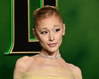 ARIJANA GRANDE DOBILA BEZOBRAZAN ZAHTEV Režiser je tražio samo jednu stvar od zvezde, a ona je odgovorila na ovaj način