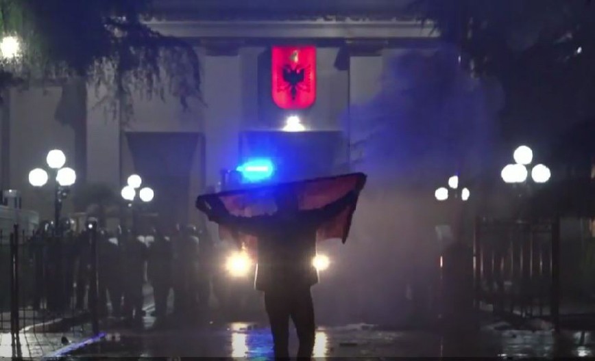 PRESEČEN LANAC ŠVERCA KOKAINA IZ JUŽNE AMERIKE 21 osoba uhapšena u Albaniji, oglasio se Evropol