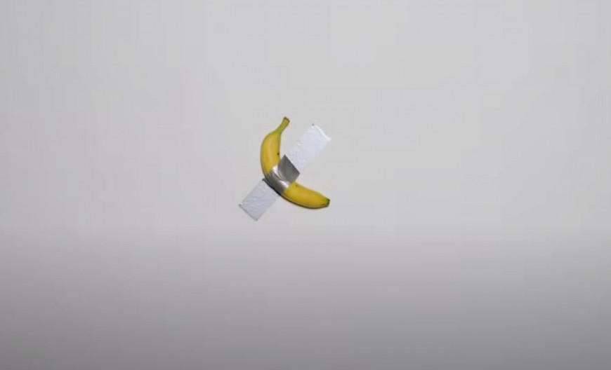 E NEKA JE! Kineski preduzetnik pojeo bananu iz umetničkog dela vrednog 6,2 miliona dolara! (VIDEO)