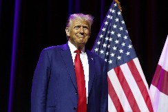 TRAMP NE PREZA „Sprečiću da se dogovor dogodi, a rešenje su carine“