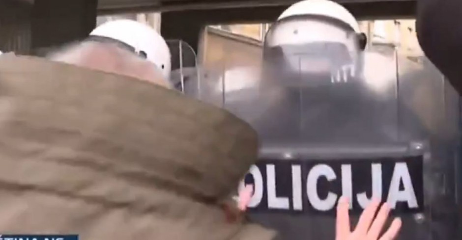 EVO KO SPROVODI NASILJE U NOVOM SADU! Reporter N1 jasno i glasno priznao (VIDEO)