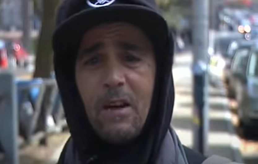 BESKUĆNIK PRONAŠAO 9.500 EVRA Nije mu palo na pamet da zadrži novac, reakcija vlasnice ga je zaprepastila! (VIDEO)