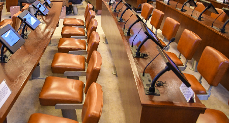 PREKINULI SEDNICU SKUPŠTINE VOJVODINE Skandalozno ponašanje opozicije