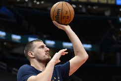 NIKAD VEĆI BEZOBRAZLUK Jokić opasno isprozivan, iz Amerika stigla nikad otrovnija strelica za Srbina