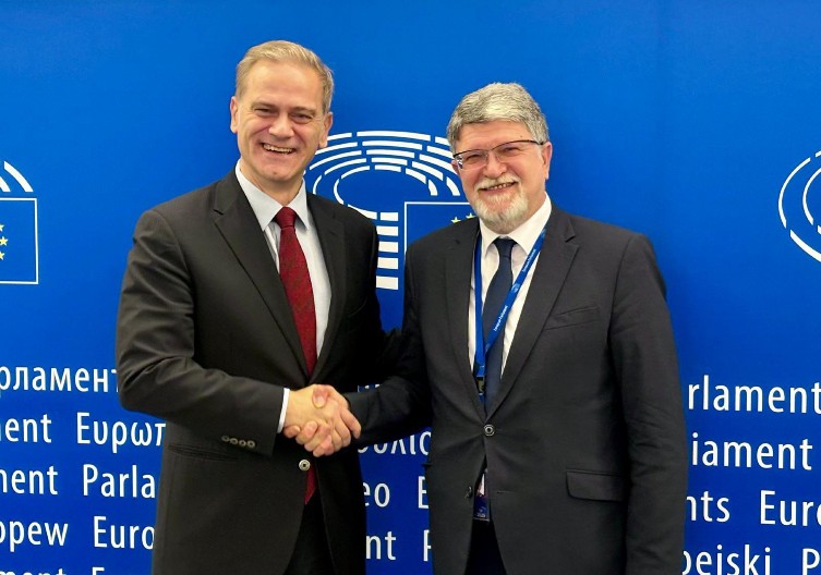 MARINIKA I ĐILAS POSLALI BORKA KOD PICULE Nova epizoda kukanja na Vučića i traženja da se disciplinuje Srbija