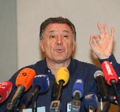 MAMIĆ U SVOM STILU: Vučiću bih dao krvi, pružio mi je ruku kada su drugi okretali leđa