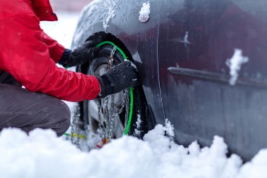 SVE ŠTO TREBA ZNATI O LANCIMA ZA SNEG Šta raditi za vožnju u gradu