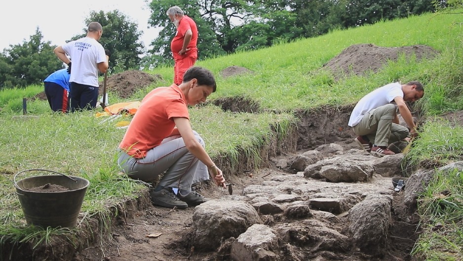 MISTERIOZNO OTKRIĆE U KUVAJTU Pronađena figurica koja dokazuje kontakte sa bićima iz drugih galaksija (VIDEO)