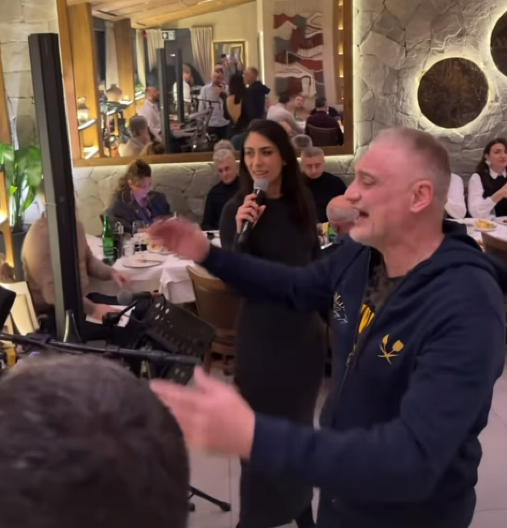 "AKO TE PITAJU, MOJA LJUBAVI" Čeda Jovanović peva zajedno sa muzikom, nakon razvoda počeo da obilazi kafane