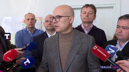 "NEMA ZAŠTIĆENIH, SVE ĆE SE SVESTI NA POLITIČKE ZAHTEVE" Vučević u Železniku na otvaranju rekonstruisanog Doma zdravlja (VIDEO)