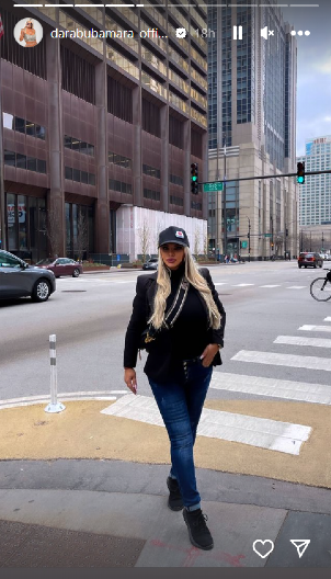 ZAUSTAVILI SAOBRAĆAJ ZBOG DARE BUBAMARE! Orila se muzika na semaforu, svi pevali uglas! (VIDEO)