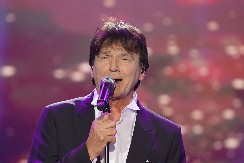 ZDRAVKO ČOLIĆ JE BIO SA OVOM PEVAČICOM! Otkrio detalje romanse: "Bili smo u brvnari, ludačka strast..."