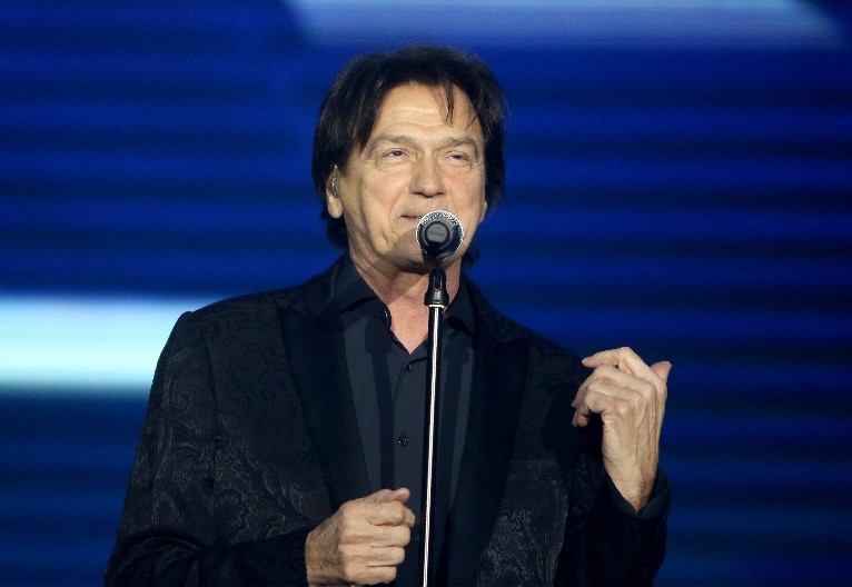 ISPLIVAO CENOVNIK ZDRAVKA ČOLIĆA! Za 45 minuta uzme neverovatnu svotu novca, ovo su njegovi uslovi!