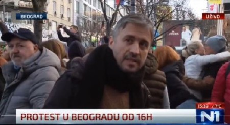 SRAMNO: Poginuli ljudi u Novom Sadu, a za njih je danas "FESTIVAL RADOSTI" (VIDEO)