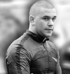 PIVCE ISPRAĆEN NA VEČNI POČINAK, ČITULJU MU DAO I ANDRIJA DRAŠKOVIĆ! Nikola Stanković (27), koji je u subotu ubijen u mafijaškoj likvidaciji, sahranjen je juče u naselju Kaluđerica