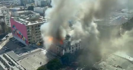 VATRA GUTA CELU ZGRADU, DRAMATIČAN SNIMAK KRUŽI MREŽAMA! U jednom delu grada proglašena vanredna situacija!