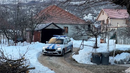 OGLASIO SE CRNOGORSKI MINISTAR ZDRAVLJA  Ranjeni u masakru na Cetinju i dalje su životno ugroženi