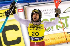 VULKAN EMOCIJA POSLE MADONE Komšije slave pobedu posle 45 godina, a jedva ostao živ!