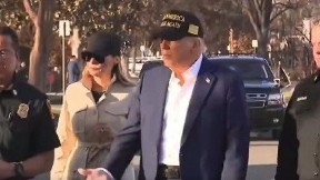 MELANIJA PRIČA SRPSKI U KALIFORNIJI Prva dama Amerike iznenadila sve prisutne (VIDEO)