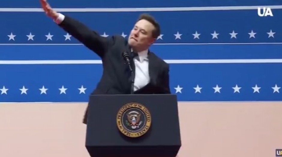 LUKAŠENKO OSUO PALJBU PO MASKU Kritikovao kontroverzni gest rukom: "Postao je drzak i lud od silnog novca"