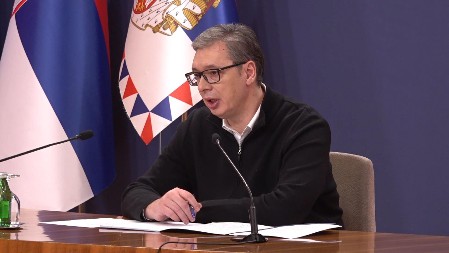 VUČIĆ SE SASTAJE SA PREDSTAVNIKOM EU U SRBIJI