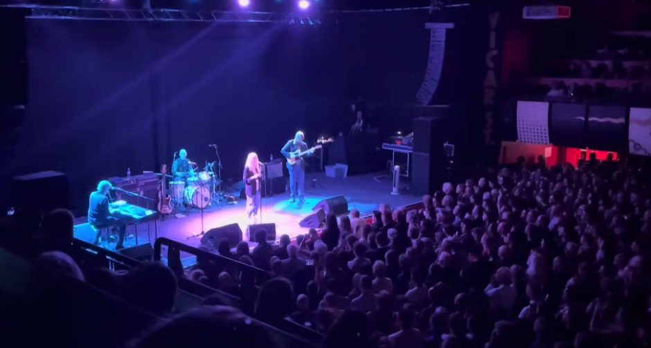 PEVAČICA KOLABIRALA TIK PRED KONCERT Izveli je u invalidskim kolicima