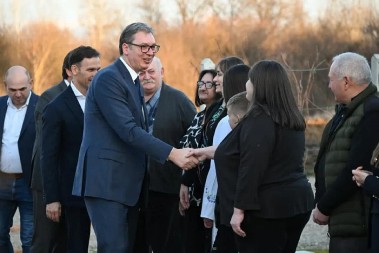Vučić sa građanima Varvarina „Biće uložena velika sredstva u ovaj kraj“