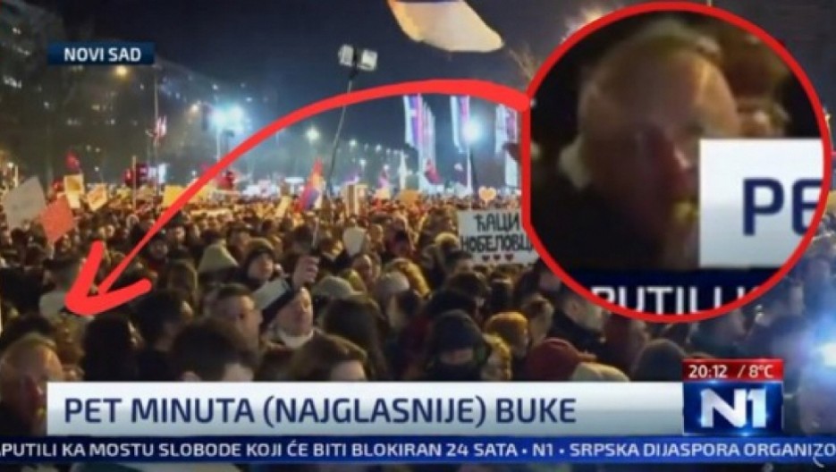 NA PROTESTU I BEZDUŠNI BOJAN PAJTIĆ: Čovek koji je odgovoran za smrt 17 mladih ljudi