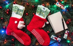 NARODNA VEROVANJA KAKO PRIVUĆI SREĆU I NOVAC Ove običaje su naši stari poštovali za bogatstvo i blagostanje!