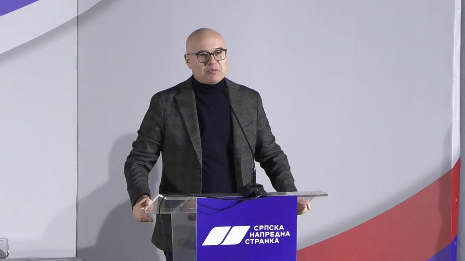 NEMA PRELAZNE VLADE, SAMO SRPSKA VLADA! Vučević: Neće Dinko Gruhonjić odlučivati o Vojvodini, NAROD će se pitati! (VIDEO)