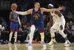 JEDAN DETALJ JE SVIMA ZAPAO ZA OKO Ovako izgleda Jokićevo mesto u svlačionici (FOTO)