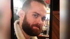 POLICIJA IZDALA UPOZORENJE ZBOG OVOG ČOVEKA:  Tukao ženu dok se nije onesvestila, aktivan je na društvenim mrežama i ponovo "mami" žene!