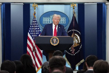 NOVA UDARNA VEST IZ AMERIKE! Donald Tramp udara na SUD U HAGU!