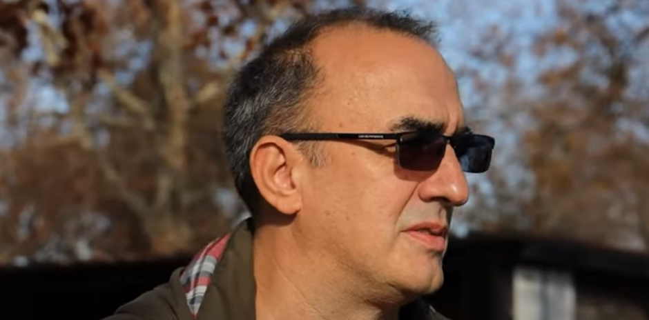 SVUDA OTISCI PRSTIJU DINKA GRUHONJIĆA U Vojvodini ispleo celu mrežu "pogodnih" novinara preko dve NVO (VIDEO)